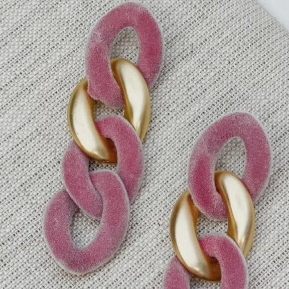 Pink/Gold Chain Link Earrings - Picture 1 of 1